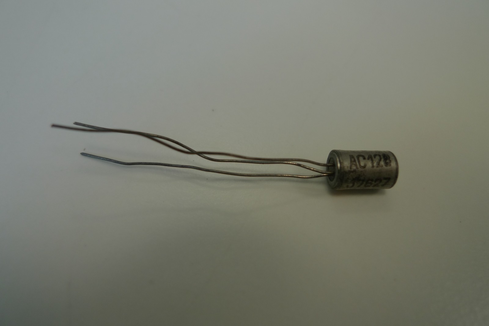 AC128 Mullard  Transistor  Germanium  Pre-Amplifier in AF Applications