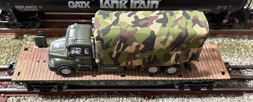 MENARDS~O GAUGE~U.S. ARMY FLATCAR W/ ARMY TRUCK Compatible W/Lionel & MTH! - Picture 2 of 4