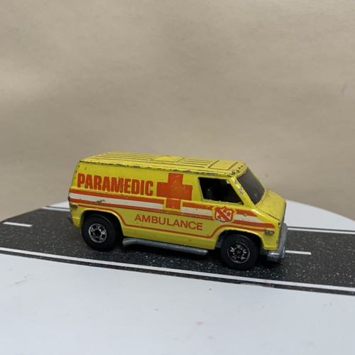 1974 Hot Wheels Super Van Ambulance Sanitäter gelb/rot/weiß Grafik mit BW - Bild 3 von 13