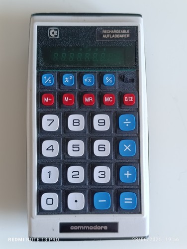 Calculatrice Commodore 9R-25 - Photo 6/7