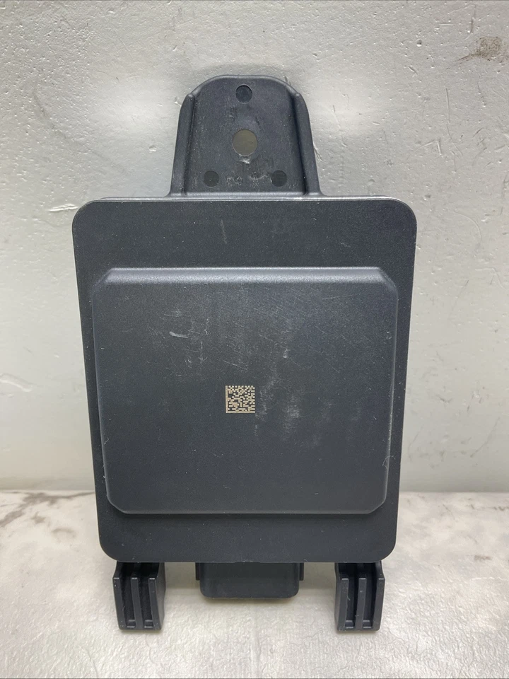 Sensor trasero radar de corto alcance para conductor Cadillac CT4 LH 2020-2024 OEM 85623223 Foto 4 de 4