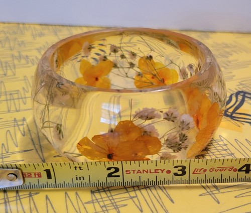 Vintage 70's Lucite Bangle Bracelet with Real Flowers & Baby's Breath. AMAZING!