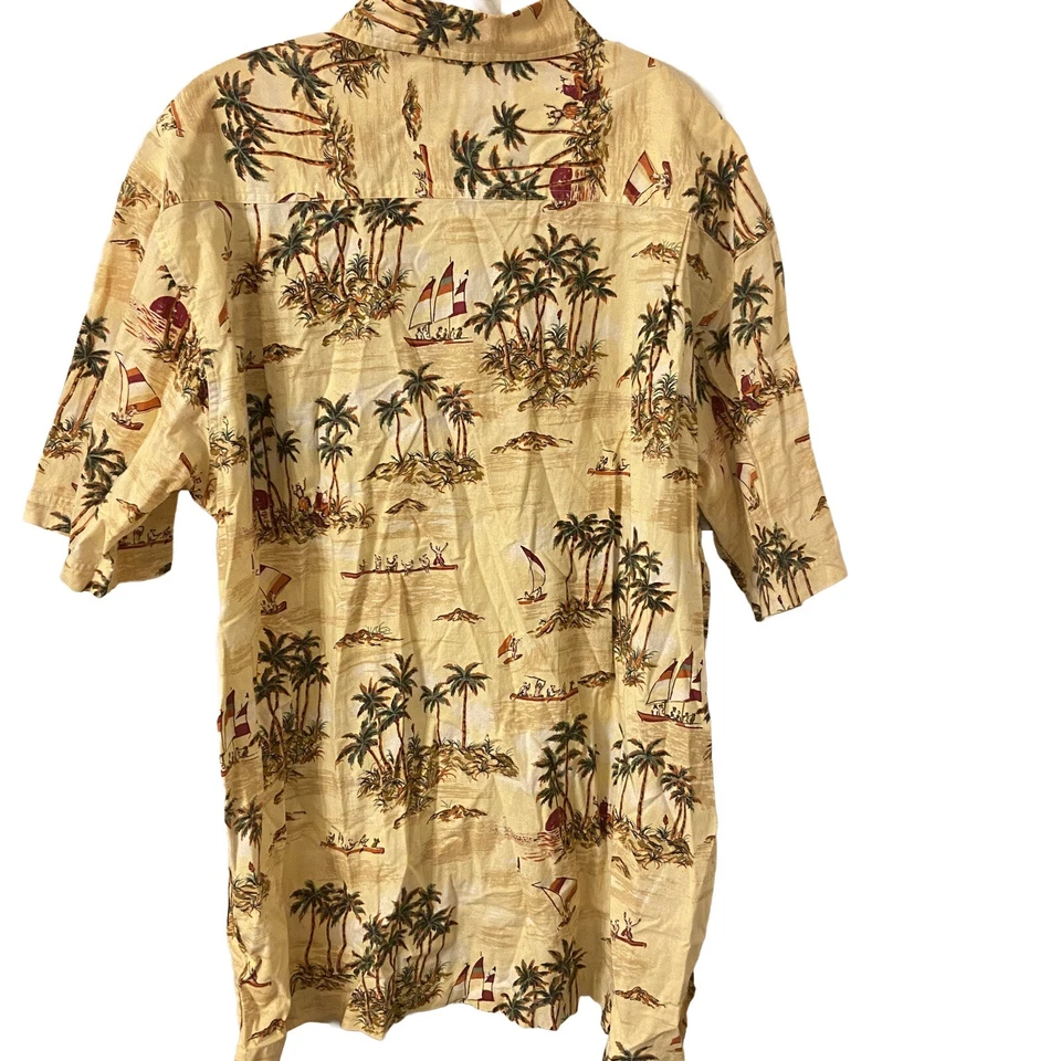 Camisa cuello manga corta con botones hawaianos con logotipo de Timberland para hombre Foto 2 de 4