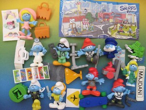 kinder surprise smurfs 2018