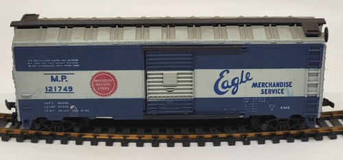 HO Scale Cargo Car - Eagle Merchandise Service (Tracks Are Not Included) - Picture 3 of 4