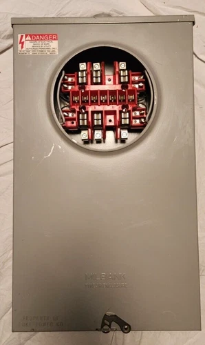 Milbank SC7445 / UC7445-RL Ringless CT Rated Meter Socket 13 Jaw w/Test Switches