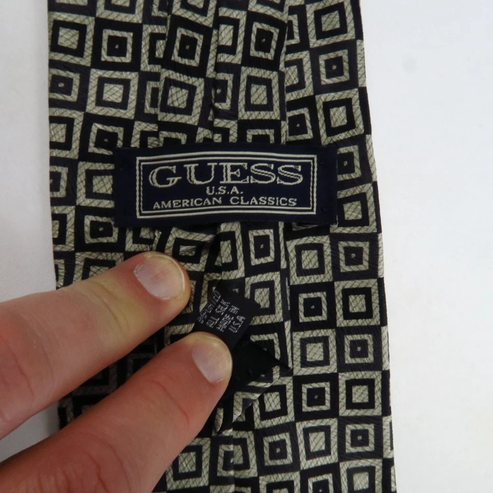 Corbata de cuello vintage Guess American Classics cajas geométricas para hombre 54x4 negra crema Foto 3 de 4