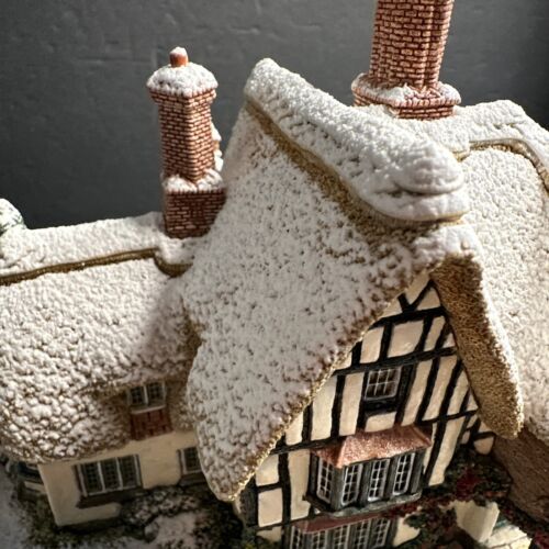 Lilliput Lane "Country Living In Winter" L2438 Enesco With Box EUC - Picture 3 of 24