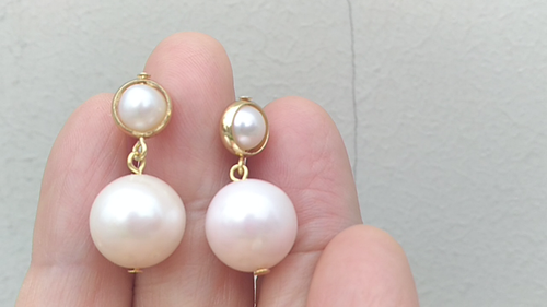 Delicados aretes de perlas colgantes/gotas blancas del Mar del Sur AAA+ de oro de 14 k P - Vídeo 1 de 1