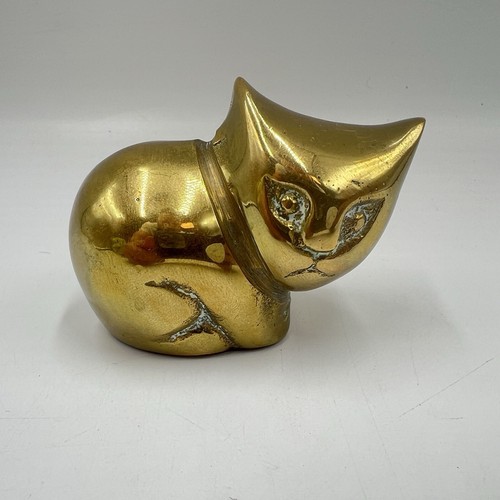 Brass Small Kitty Kitten Cat Figure Figurine Paperweight Gift 2" x 3" Vintage - Picture 2 of 10