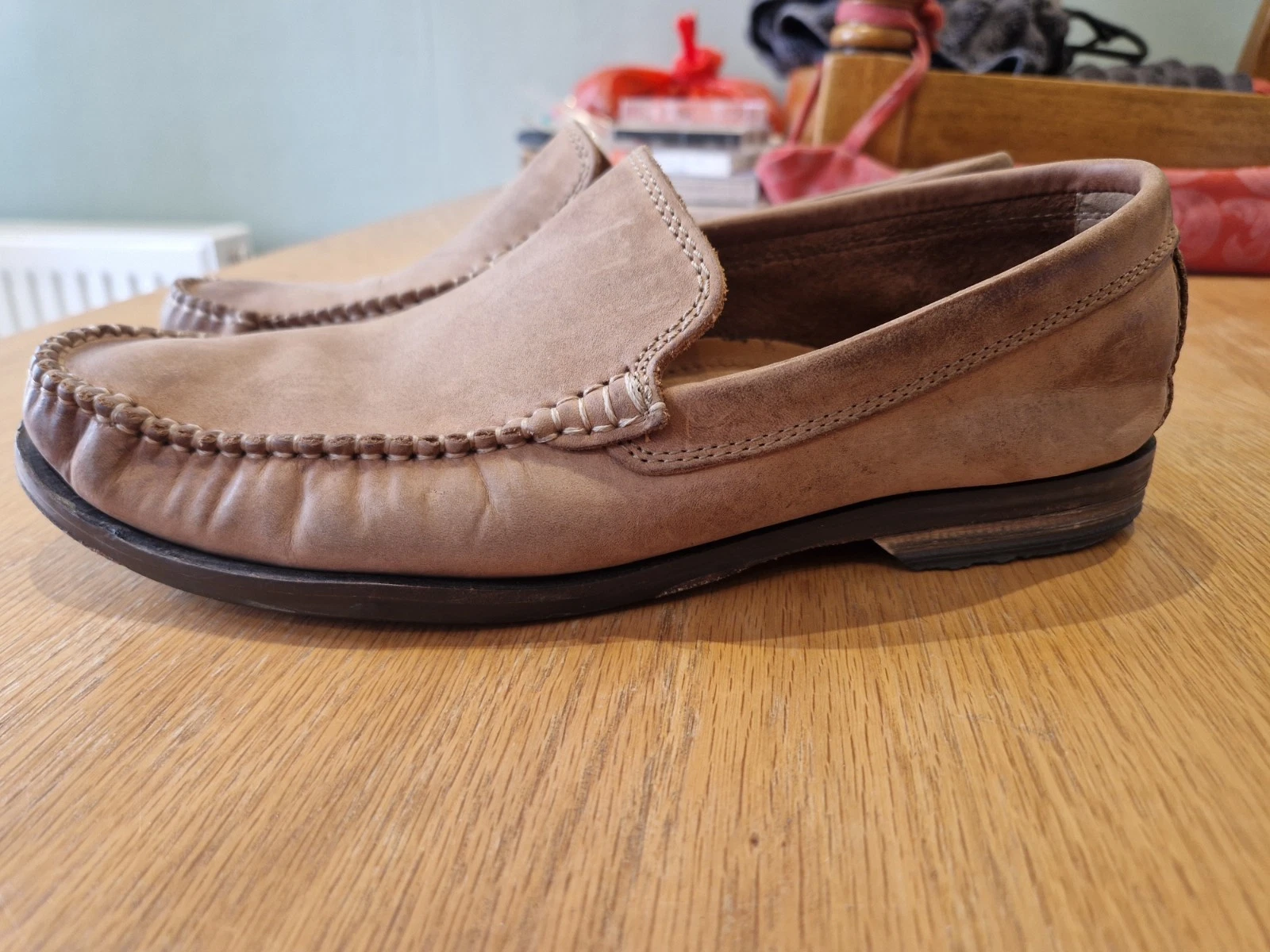 Mocassini Clarks slip on in pelle da uomo UK 7 taglia US 8 taglia EU 41 taglia marrone chiaro