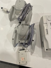 SEGA Dreamcast Launch Edition Home Console - White Bundle