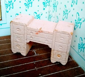 strombecker dollhouse