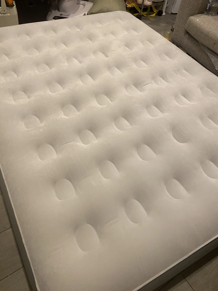 Colchón de aire extra alto Coleman QuickBed Elite con bomba 4D incorporada Queen  Foto 3 de 4