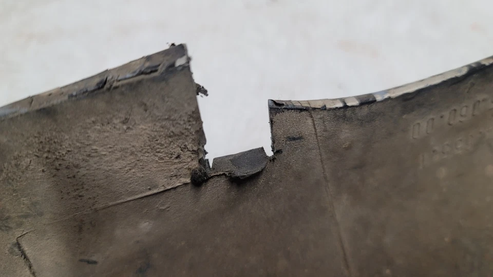 Parachoques trasero derecho Porsche 944 1984 pieza final  Foto 4 de 4