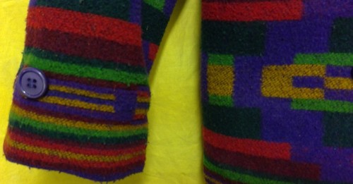 Abrigo Young Gallery Mujer TALLA M Púrpura Cuello Abotonado Étnico Tejido Costa Rica - Imagen 9 de 19