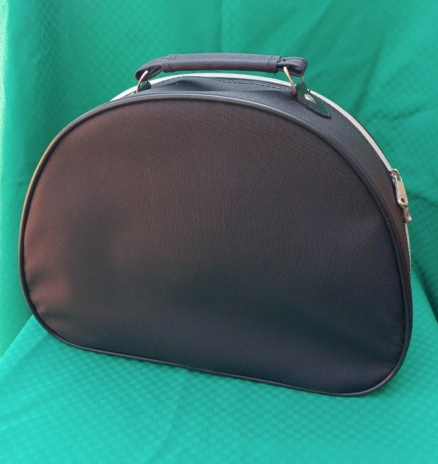 Heys USA Black Carry-On Beauty Case soft side zippered overnight luggage EUC