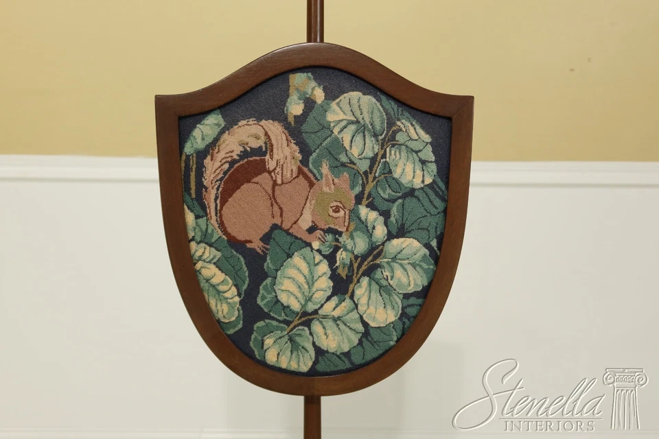 31742EC: Vintage Mahogany Adjustable Candle Or Firescreen ~ Needlepoint - Image 3 of 4