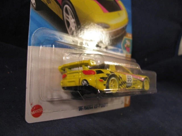 Mazda RX-7 DRIFT #163 2025 Hot Wheels amarillo '95, con cambio de rueda de pilotos reales Foto 3 de 4