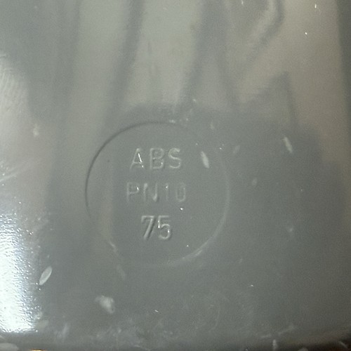 Gomito Georg Fischer ABS 90º d75 P10 729 100 112 GF +GF+ NUOVO grigio liscio 75 mm 3" - Foto 9 di 17