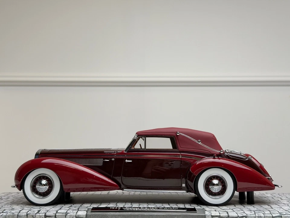 1939 DELAGE D8-120 CABRIOLET (BORDEAUX Red) [MINICHAMPS] 1/18 scale - Image 2 of 4