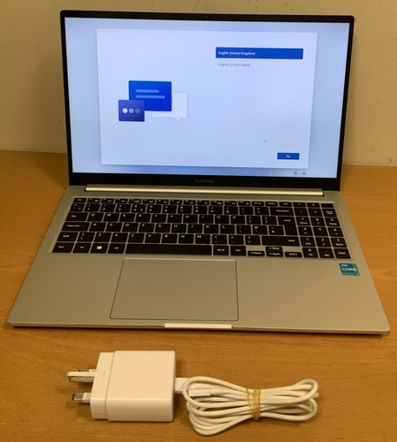 Samsung Galaxybook 2 NP750XED 15.6in 8GB Intel I3 12th Gen 256GB - Picture 1 of 11