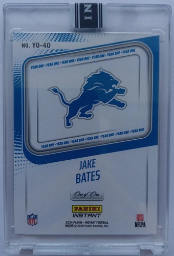 Jake Bates LIONS 2024 PANINI INSTANT YEAR ONE BLACK One of One 1/1 YO-40 RC - Bild 3 von 3