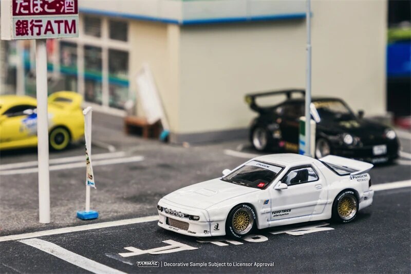 Tarmac Works x TOYOTIRES 1:64 Pandem Mazda RX-7 FC3S White