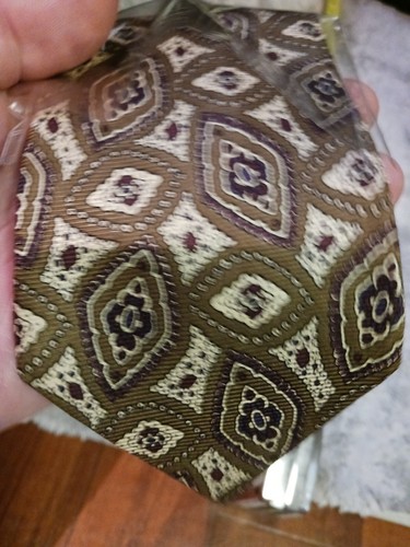 Vintage new old stock Men's Tie Olive and Plum color - Picture 5 of 10