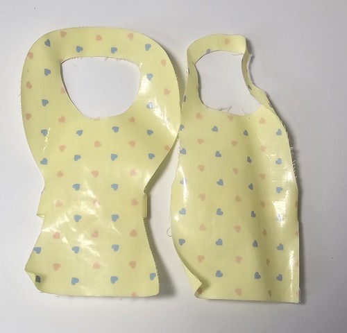 80er Barbie The Heart Family Bathtime 2- Schürzen Mama & Papa Vintage gelbe Herzen - Bild 1 von 2