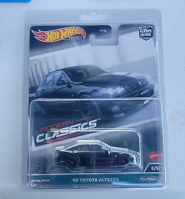 Hotwheels Premium Car Culture Modern Classics CHASE 0/5 '98 Hotwheels Premium Car Culture Modern Classics CHASE 0/5 '98