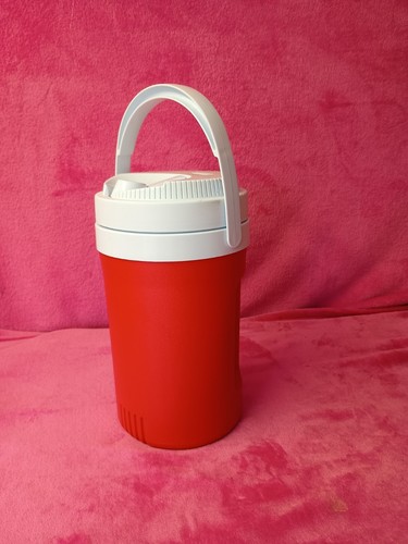 New Rubbermaid Model 1591 , 2 Litre ,Made In USA Cooler Water Jug Red Vintage