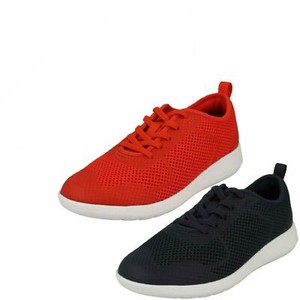 childrens trainers clarks