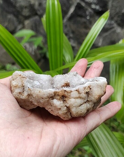 139gr Geode Crystal Specimen Healing - Picture 3 of 4