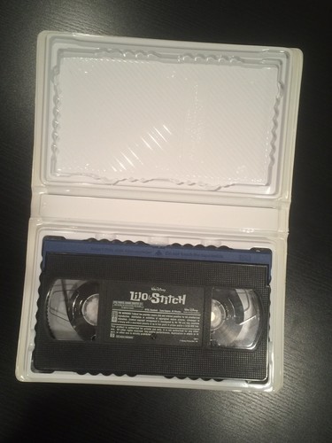 Walt Disney Pictures Lilo & Stitch (VHS, 2002) Home Entertainment - Picture 3 of 4