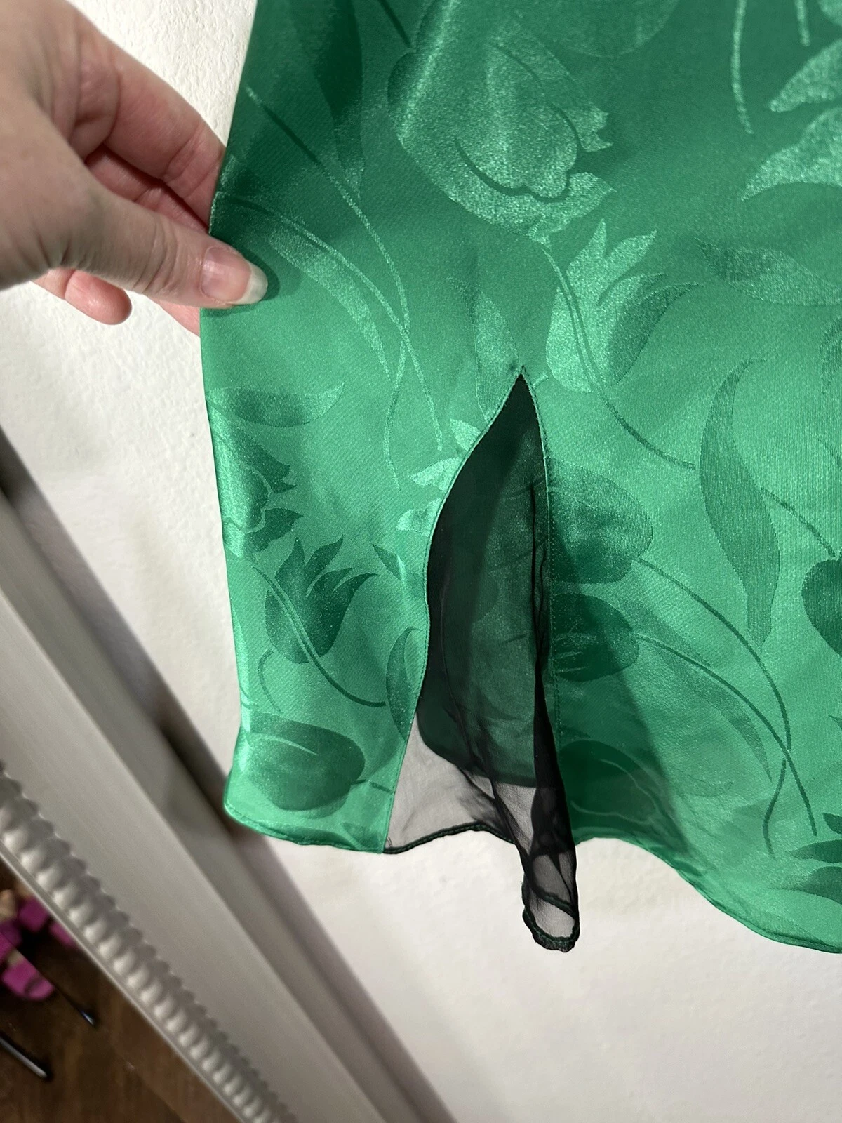 UNDERCOVER Abito vintage Victoria’s Secret etichetta oro verde con accenti neri taglia small