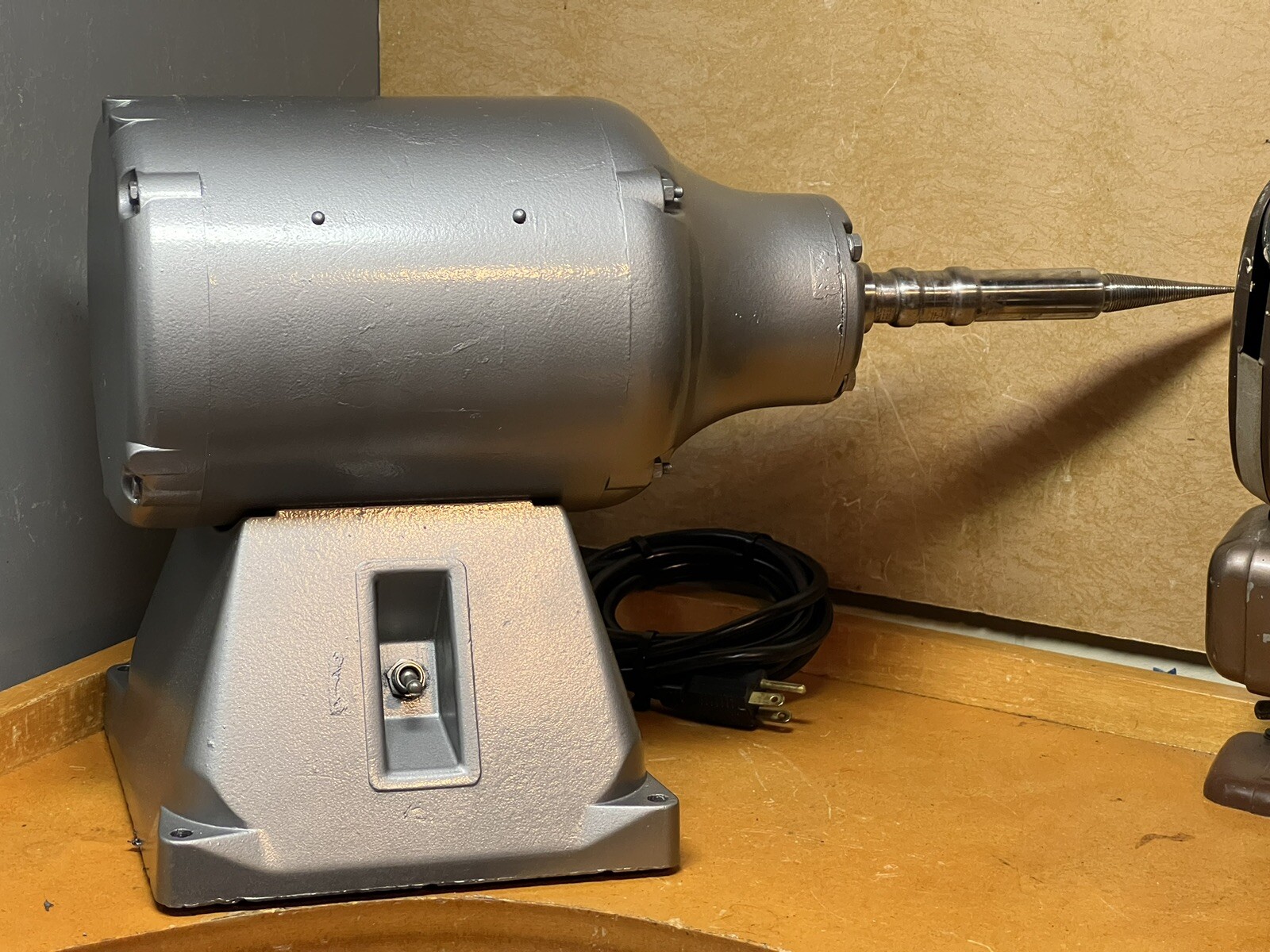 Baldor Jewelry, Dental Polishing lathe, BenchTop Buffer, Single Speed