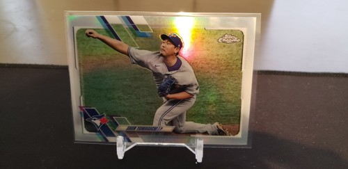 Shun Yamaguchi 2021 Topps Refractor Lot Base + Prism  Blue Jays - Picture 3 of 3
