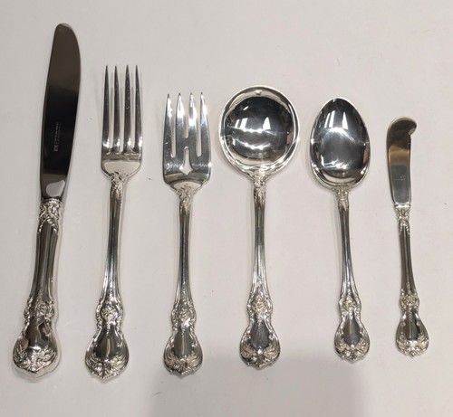 Towle "Old Master" Sterling Silver Service for 12, 97 PCS w/ Vintage Chest - Picture 3 of 16