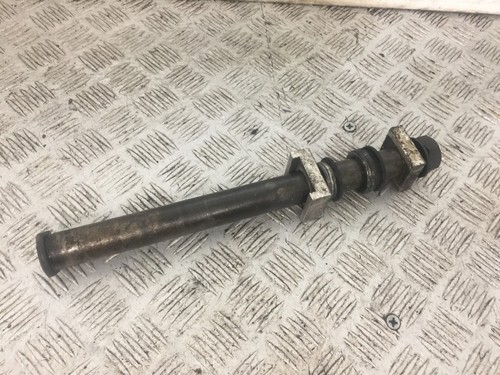 YAMAHA YZF1000 YZF 1000 THUNDERACE REAR WHEEL SPINDLE YEAR 1996 (STOCK 777)
