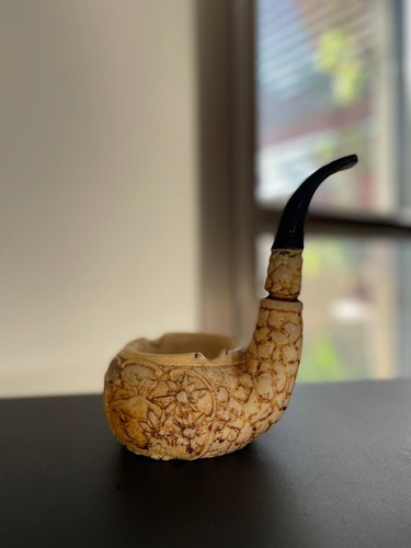 Vintage Ashtray Smoking Pipe Shaped Resin Ashtray Edelweiss Flower Design⭐ - Picture 4 of 11