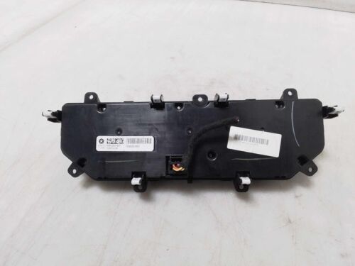 Jeep JL Wrangler 6BE26DX9AC Climate Temperature Control Panel 2018-2019 162791 - Picture 4 of 6