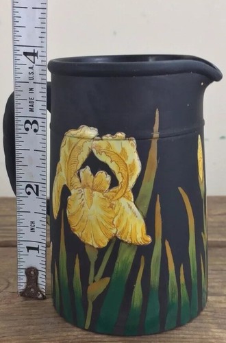 Antik ca1895 Wedgwood Kenlock Ware Iris kleiner Krug Milchkännchen 4" schwarz Basalt - Bild 3 von 6