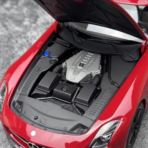 1:18 Scale MINICHAMPS Mercedes-Benz AMG SLS Black Series GT Diecast Model Car - Picture 13 of 15