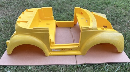 Peg Perego Magica VW Beetle Ride-On Car Body Shell Replacement Yellow Volkswagen - Picture 3 of 24
