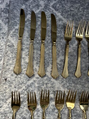22 - Gold Cascade Rogers International Silver Gold Electroplate Korea Flatware - Picture 2 of 13
