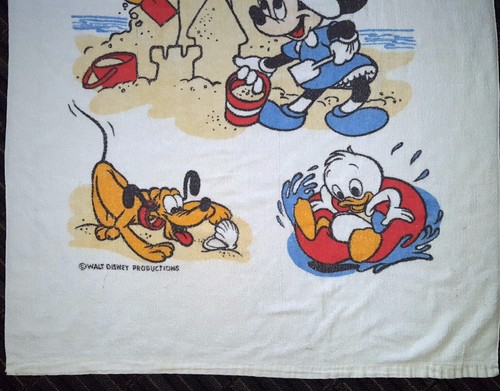 DISNEYLAND DISNEY WORLD TELO MARE VINTAGE VACANZA VIAGGIO SOUVENIR - Foto 3 di 5