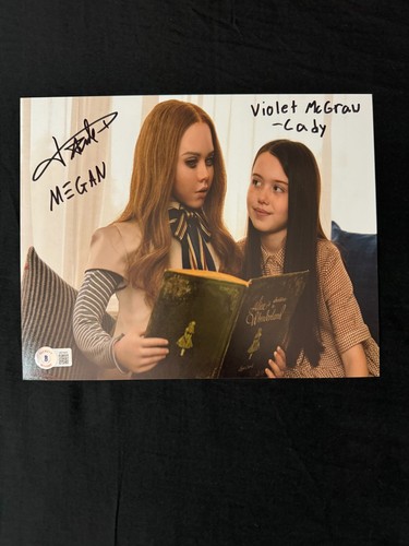 Amie Donald & Violet McGraw signed 8x10 MEGAN photo W/ Beckett COA