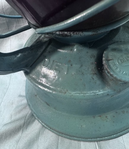 ANTIQUE DIETZ BLUE LITTLE WIZARD KEROSENE LANTERN WITH RED RAILROAD LENS - Picture 8 of 23