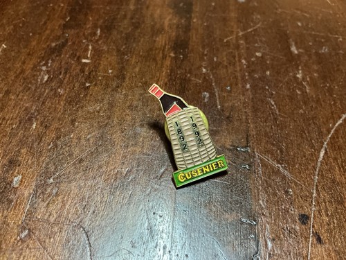 Pin de alcohol francés Cusenier Brandy 1992 coleccionable insignia vintage 100 años